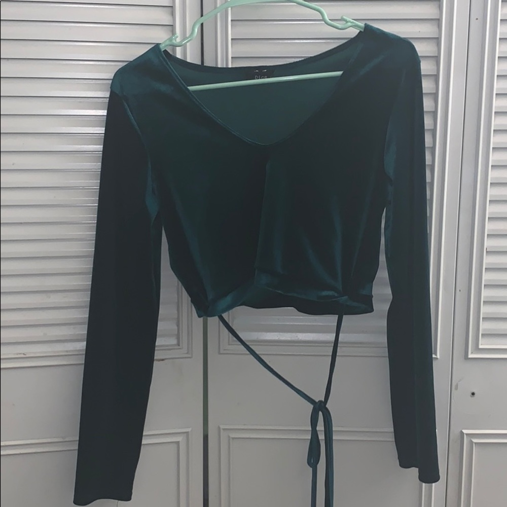 Green velvet crop top with a tie